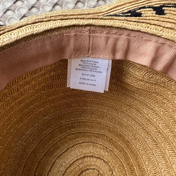 "on vacay" floppy beach hat - Picture 2 of 3